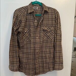 Vintage men’s Levi’s button up plaid shirt
